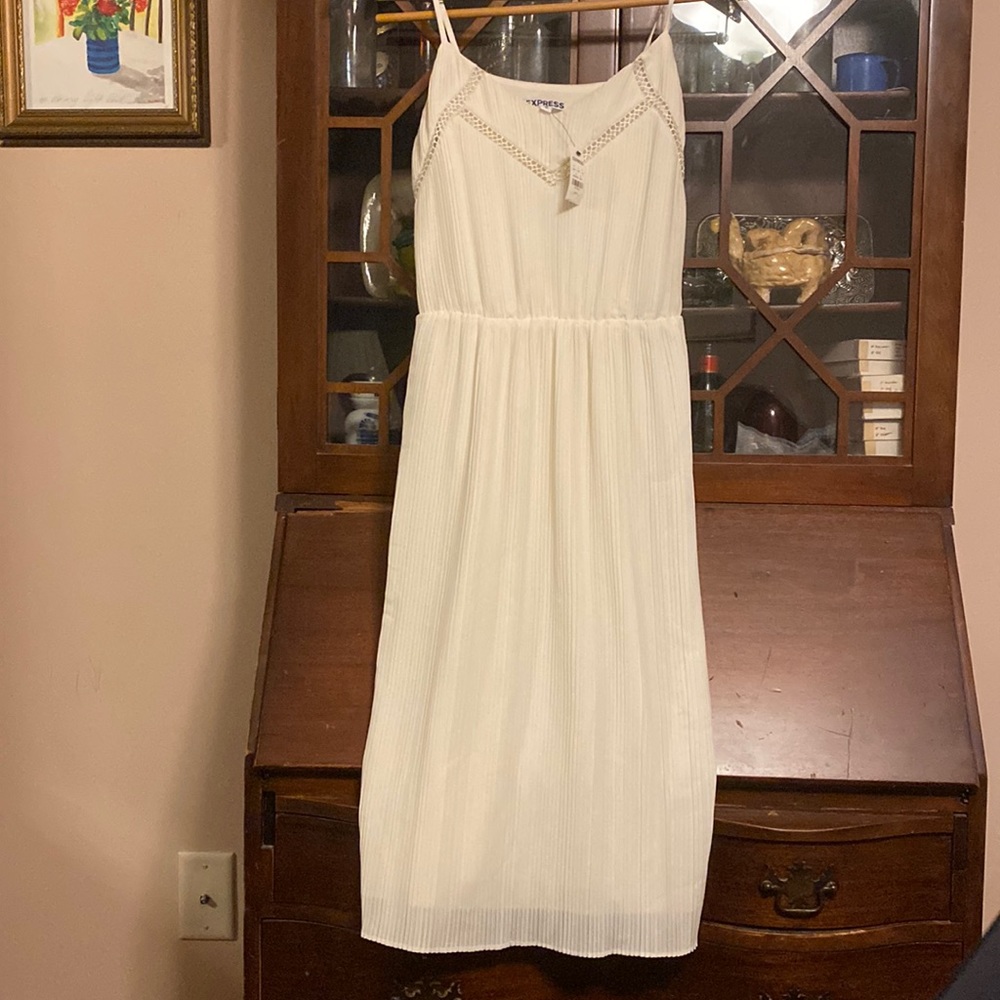Pleated ivory midi dress NWOT